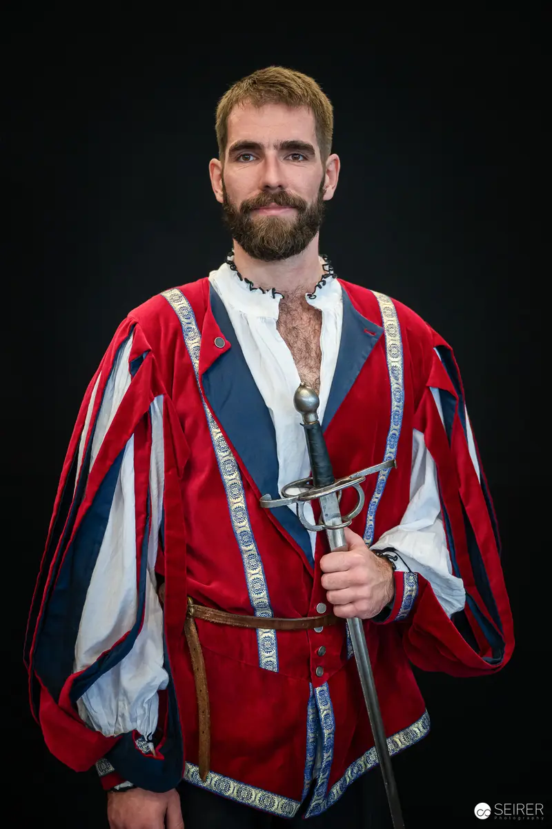Renaissance Costumed Performer at Vienna ComicCon 2024 Medieval Character Portrayal