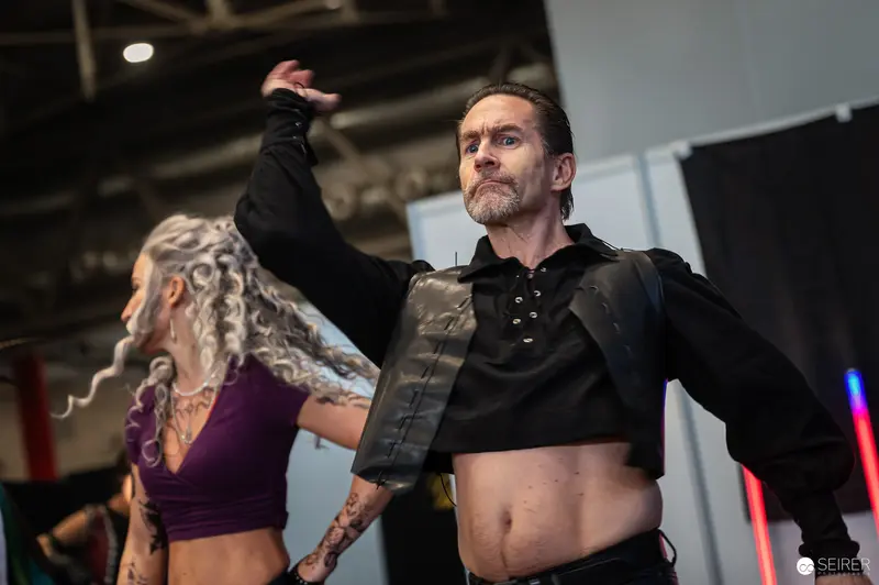 Cosplay Performance at Vienna ComicCon 2024 Showcases Dramatic Crop Top Styling