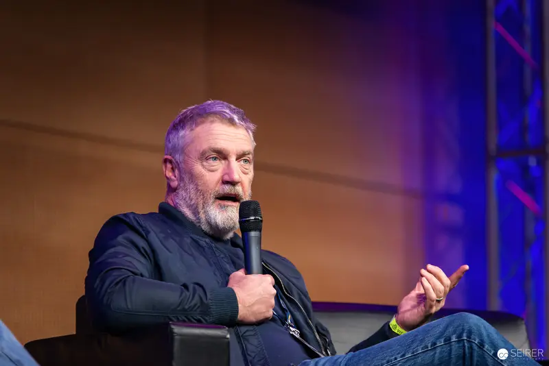 Veteran Speaker Discusses at Vienna ComicCon 2024 Conference Panel
