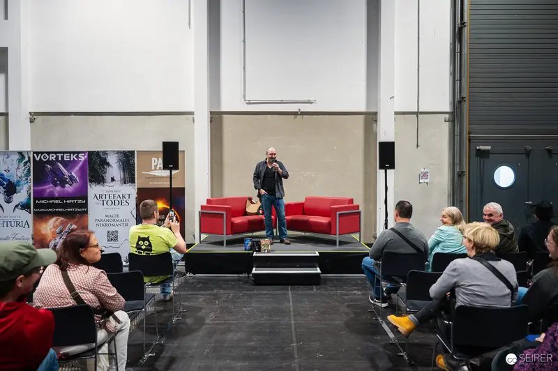 Comic Convention Speaker Presents at VIECC 2024 Panel Discussion