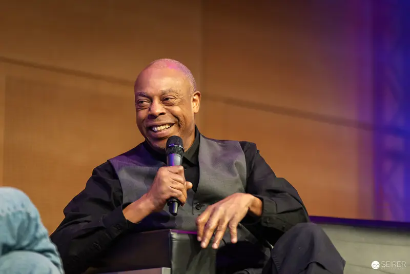 Comedy Performance at Speaking Engagement with Engaging Storyteller