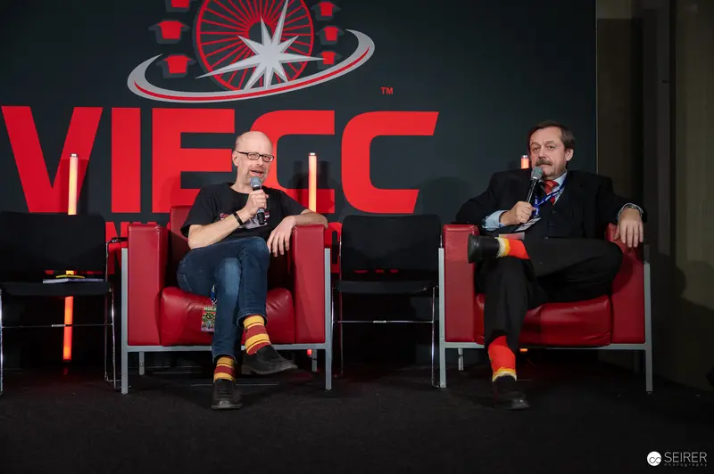 VIECC 2024: Comedic Panelists Discuss Pop Culture at Vienna Comic Convention
