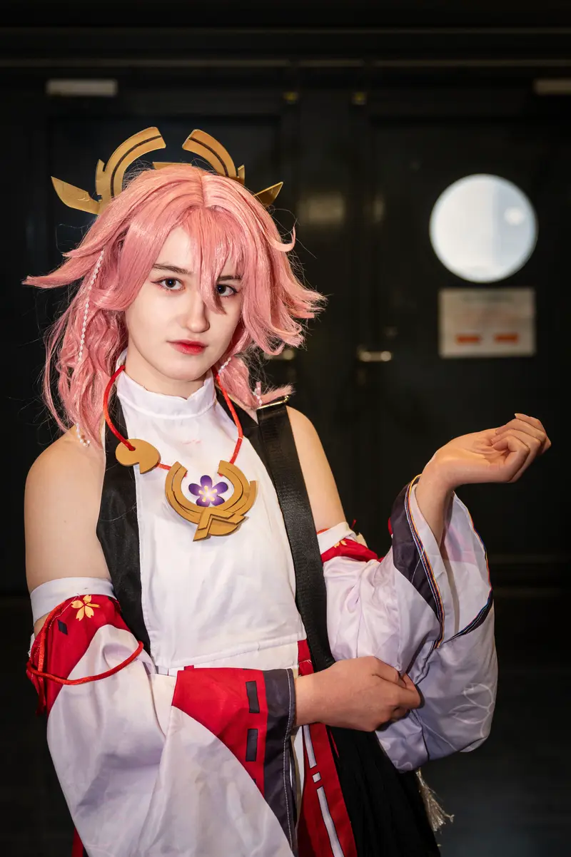Yae Miko Cosplayer at Vienna ComicCon 2024 Anime Festival