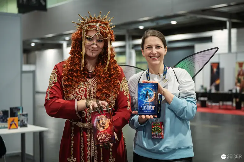 Cosplay Authors Showcase Fantasy Book Series at Vienna ComicCon 2024