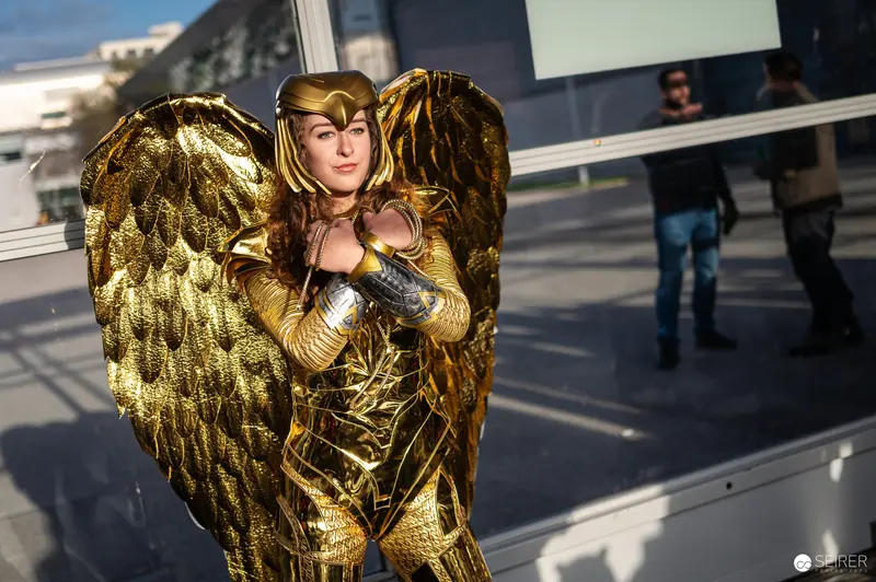 Golden Wonder Woman Cosplayer at Vienna ComicCon 2024