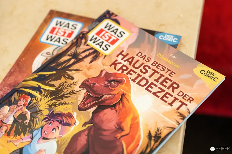 "Was Ist Was" Dinosaur Illustration Books Showcasing Prehistoric Scene