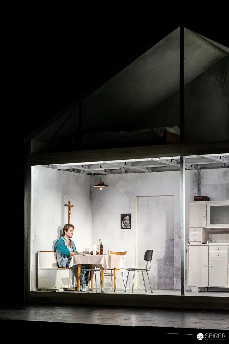 Azur oder die Farbe von Wasser at Josefstadt Theater, January 2025