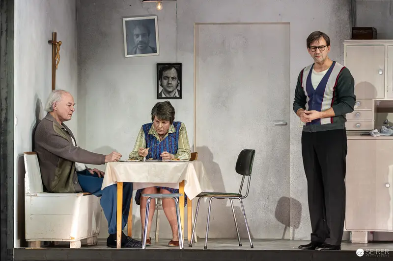 Theater in der Josefstadt: Stage Rehearsal for "Azur oder die Farbe von Wasser"