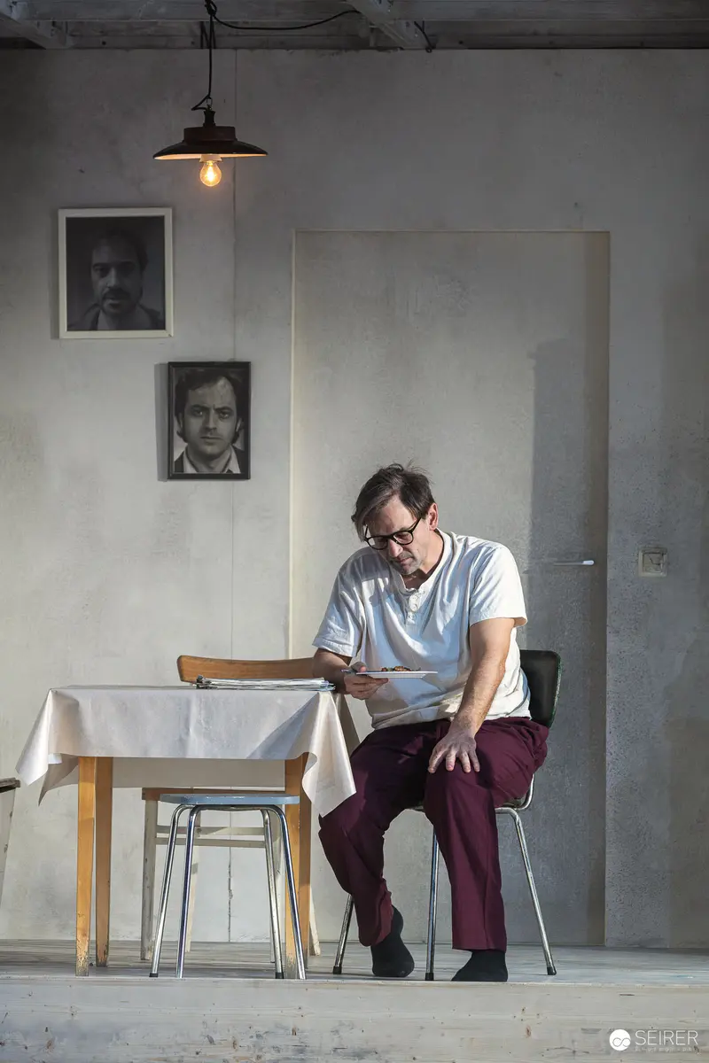 Theater Rehearsal for "Azur oder die Farbe von Wasser" at Theater in der Josefstadt