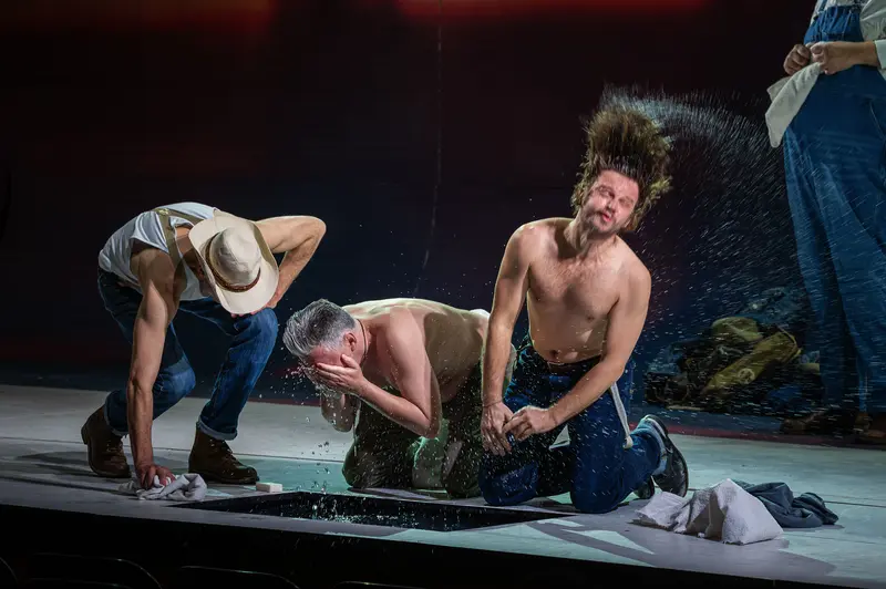 Intense Performance Scene from "Of Mice and Men" at Kammerspiele Theater