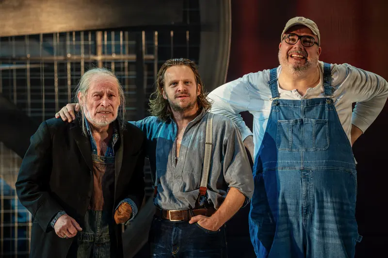 Theatrical Ensemble Pose for "Of Mice and Men" Photoshoot at Kammerspielen