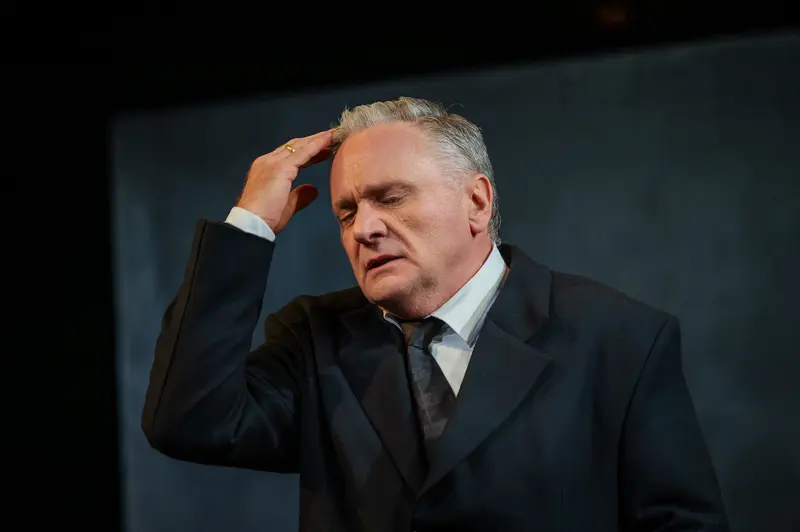 Emotional Performance During Theaterprobe "Das Weite Land" at Theater in der Josefstadt