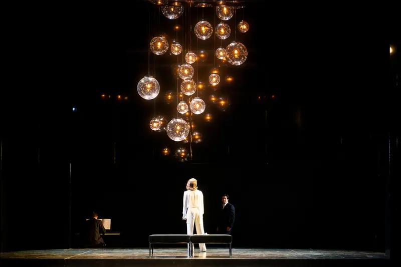 Dramatic Staging of "Das Weite Land" at Theater in der Josefstadt
