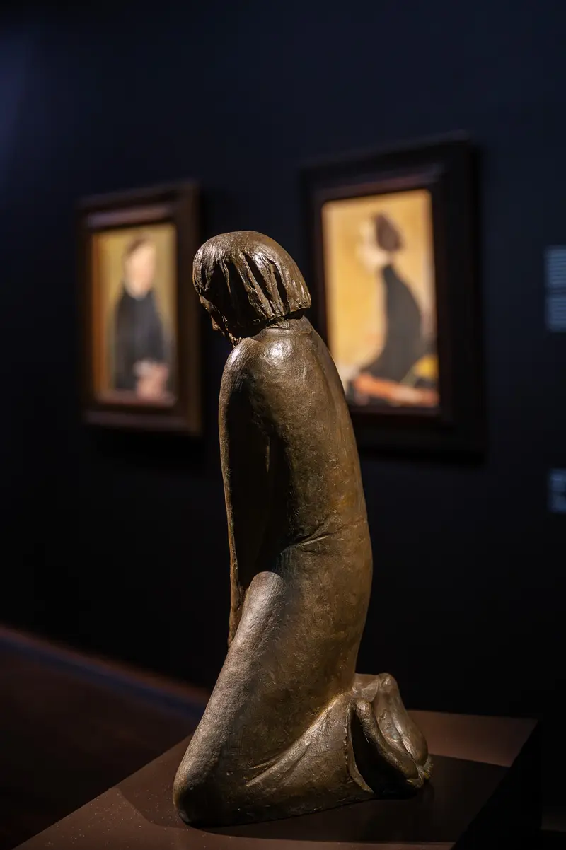 Bronze Sculpture of Crouching Figure at Gothic Modern Exhibition, Albertina