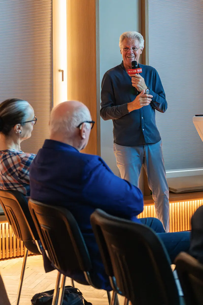 Alfred Seiland Presenting at Leica Gallery Vienna Photography Exhibition