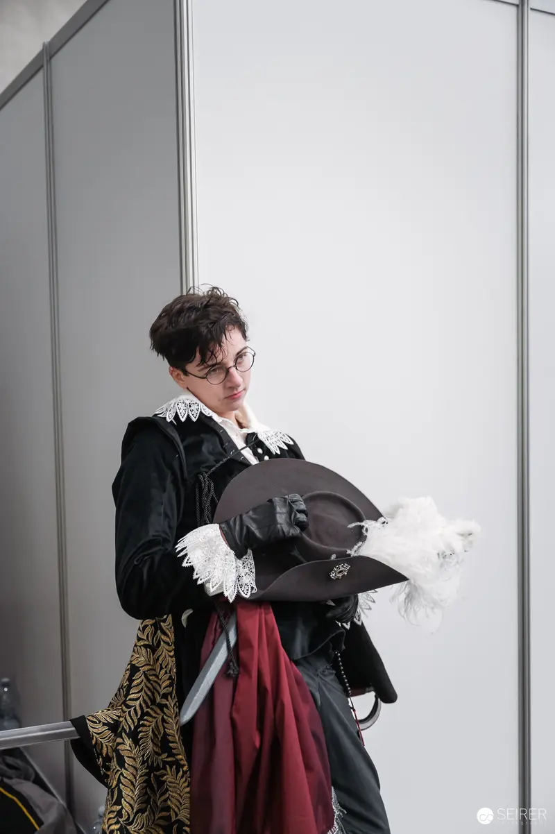 Cosplay Performer in Period Costume at Vienna ComicCon 2025