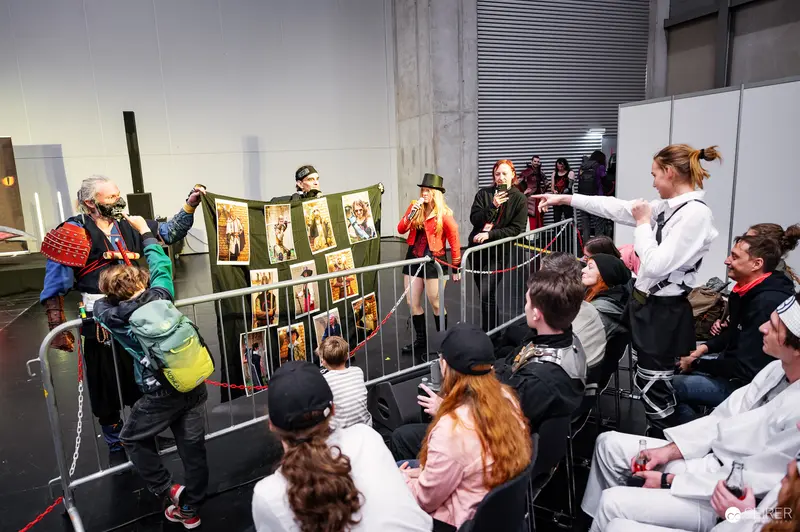 "Bis einer weint" Exhibition Interactive Performance at Vienna ComicCon 2025