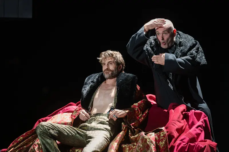 Theater in der Josefstadt Rehearsal: Hamlet Scene with Claudius and Dramatic Staging