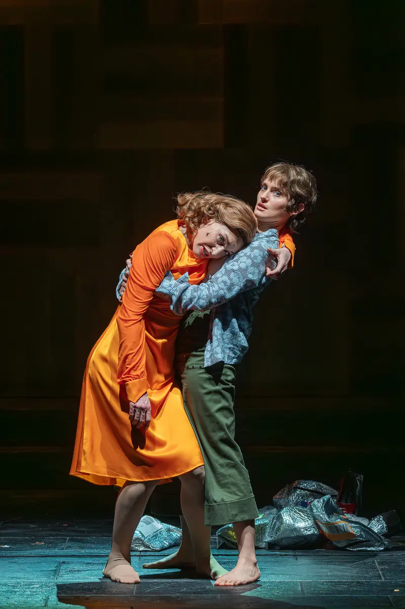 Physical Struggle Scene from Sophia at Kammerspiele der Josefstadt Vienna