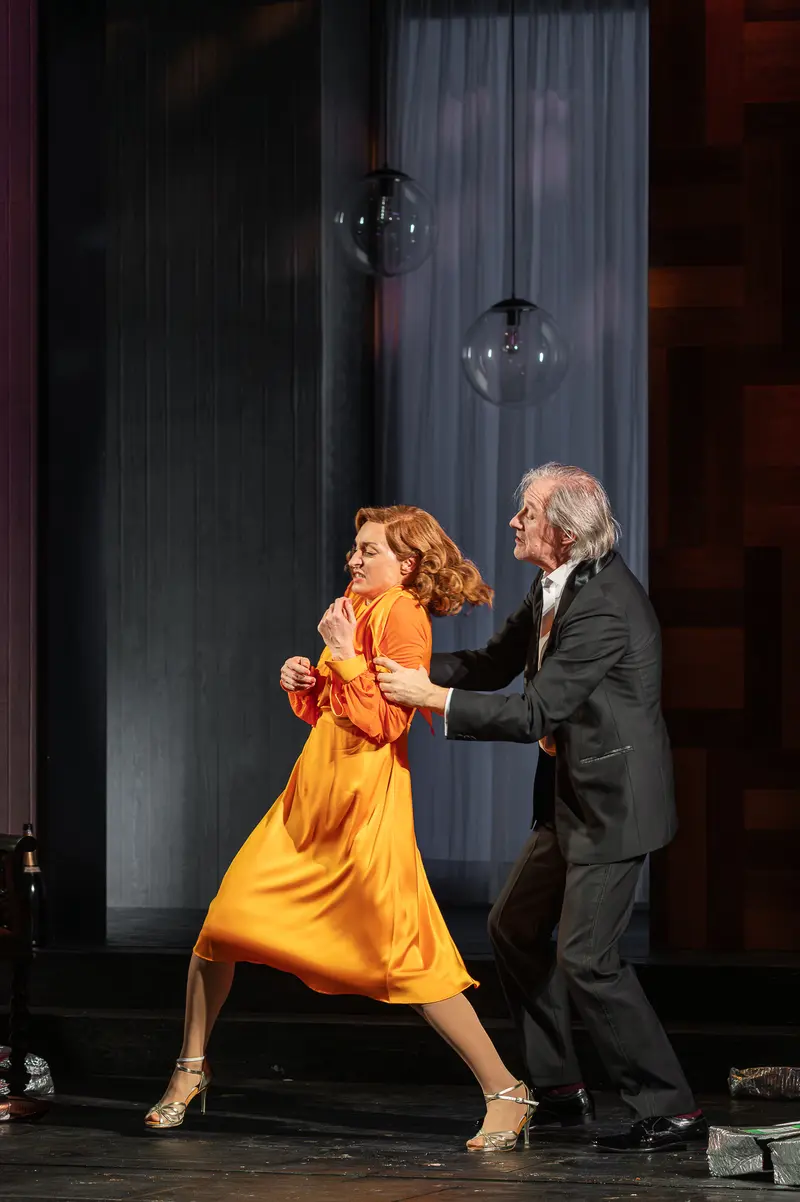 Dramatic Dance Performance at Kammerspiele der Josefstadt Vienna
