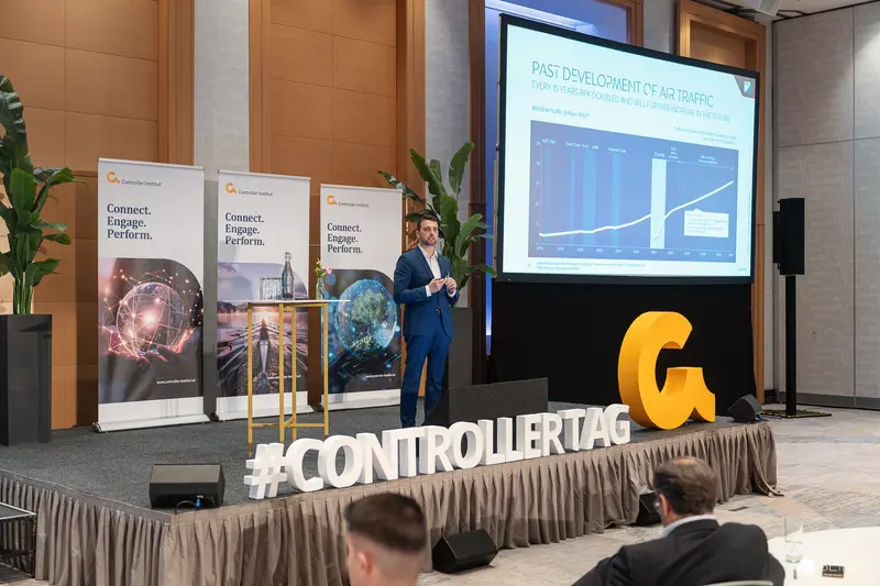 Controllertag 2026 Conference Speaker Presenting Air Traffic Development Data