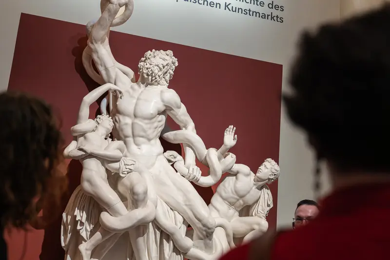Neoclassical Marble Sculpture at German Art Market History Exhibition