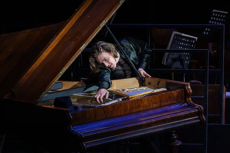 Susa Meyer Performing at Piano During Zemlinsky Photo Rehearsal, Vienna 2026
