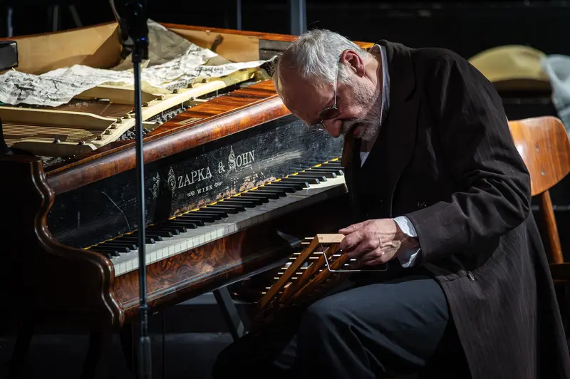 Günter Franzmeier Performs as Alexander Zemlinsky at Bösendorfer Piano