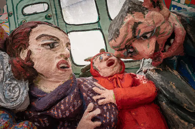 Red Grooms Papier-Mâché Passengers in Ruckus Manhattan Subway Sculpture Interior