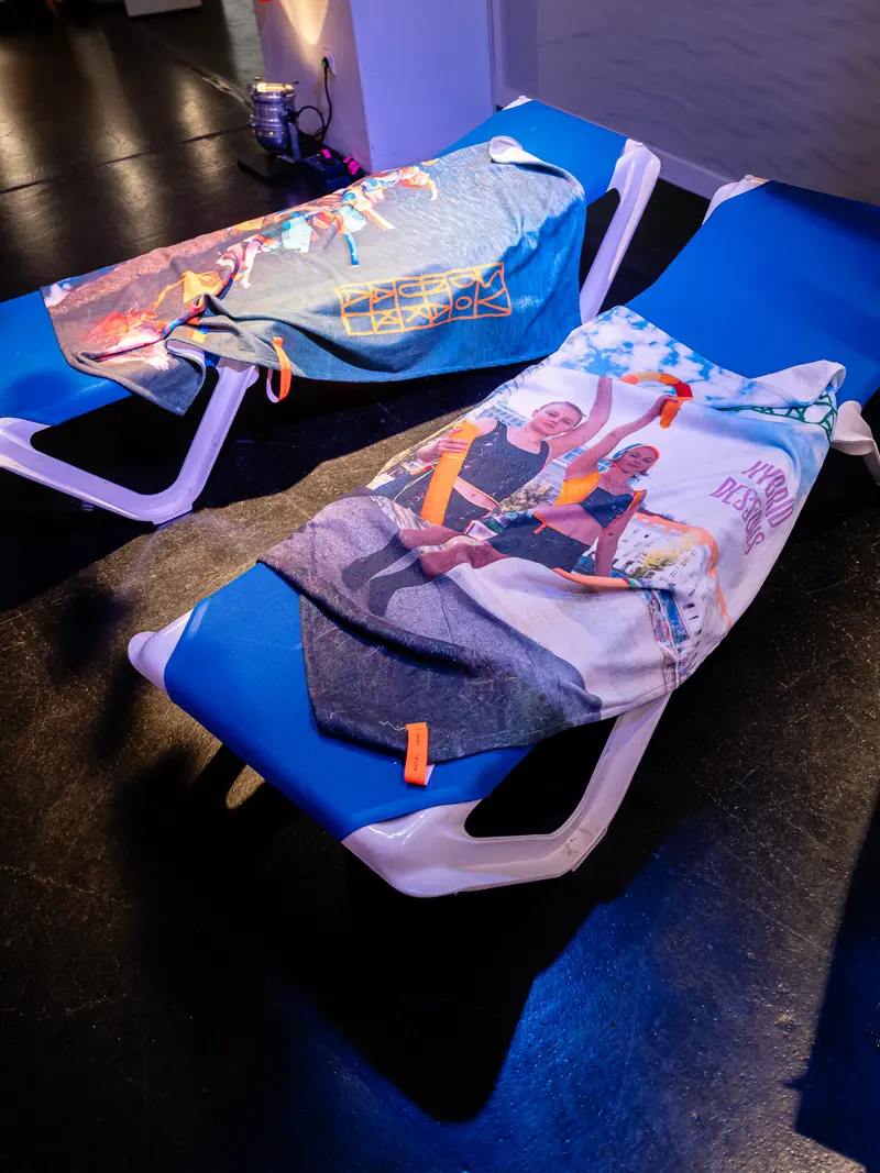 Anatomical Display Models with Internal Organ Systems Under Blue Lighting