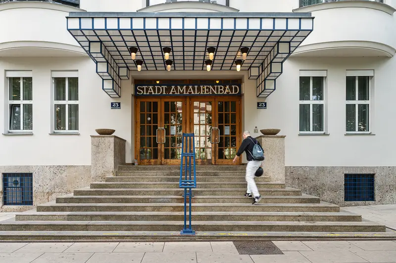 Amalienbad Art Deco Main Entrance, Reumannplatz 23, Vienna