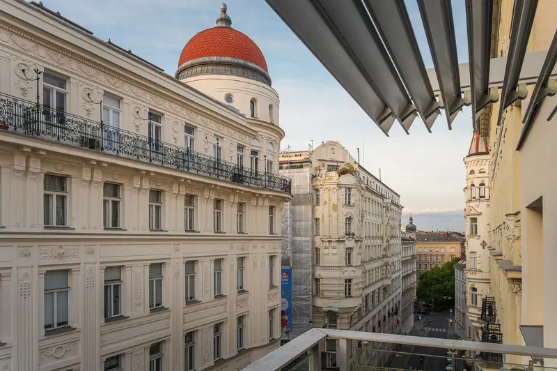 Rooftop terrace view over Tiefer Graben from Hotel Das Tigra, Vienna