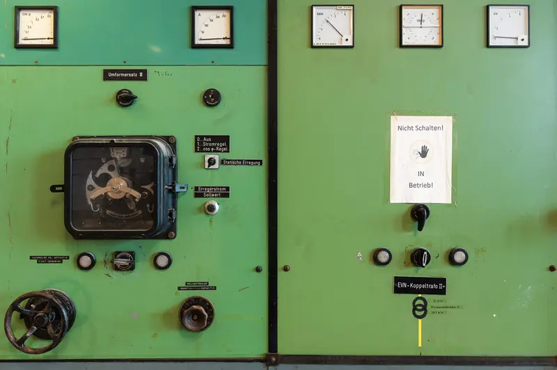 Green control panel with "Nicht Schalten! In Betrieb!" sign, Glanzstoff St. Pölten Open House 2026