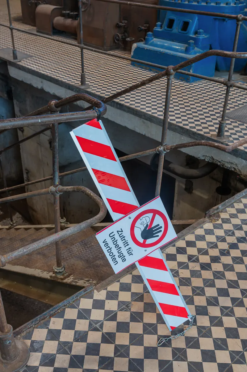 "Zutritt für Unbefugte verboten" barrier sign at Glanzstoff St. Pölten Open House 2026